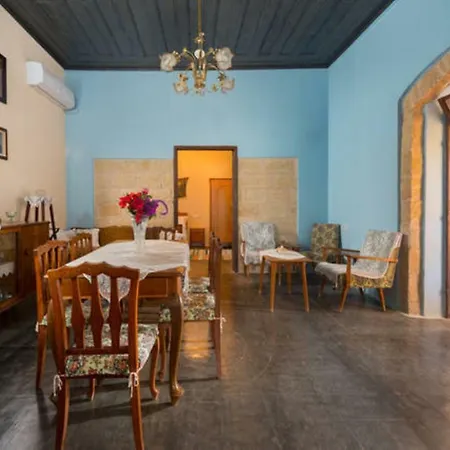 Elena's Traditional Village Casa vacanze *